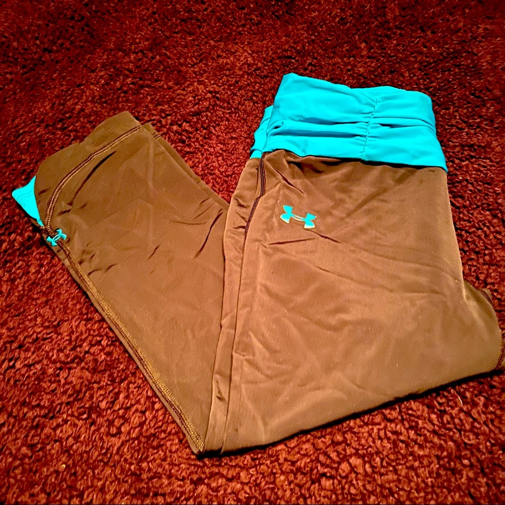 Under armour black and teal crop workout pants
